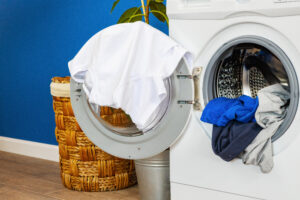Comment éliminer définitivement les mauvaises odeurs de votre lave-linge ?
